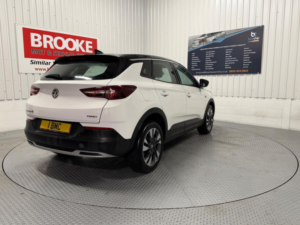 2019 Vauxhall Grandland X 1.2 Turbo Sport Nav Euro 6 (s/s) 5dr in White — image 4