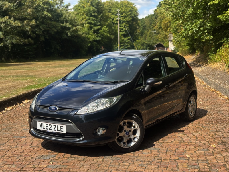 2012 Ford Fiesta 1.3 Zetec in Black — image 1