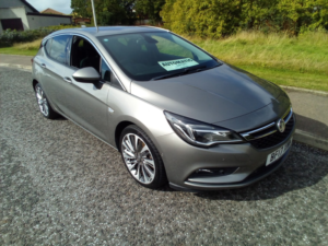 2017 Vauxhall Astra Elite Nav 1.6 Cdti Blueinjection Automatic in Grey — image 3