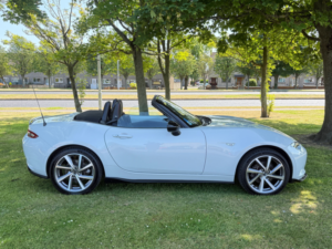 2016 Mazda Mx-5 2.0 Skyactiv-G Sport Recaro Convertible 2dr Petrol Manual Euro 6 (160 Ps) in Silver — image 2