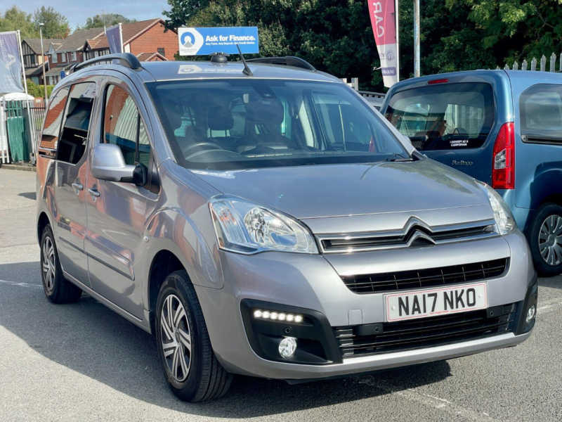 2017 Citroen Berlingo 1.6 Bluehdi Flair in Grey — image 1