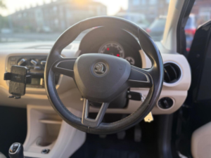 2014 Skoda Citigo 1.0 Mpi Greentech Elegance Euro 5 (s/s) 5dr in Black — image 3