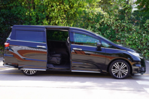 2013 Honda Odyssey 2.4 Absolute 5dr 7 Seats in Black — image 3