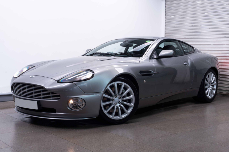 2003 Aston Martin Vanquish 5.9 2dr in Silver — image 1