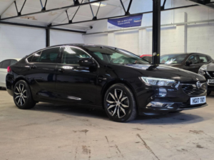 2017 Vauxhall Insignia 1.5i Turbo Sri Nav Grand Sport Euro 6 (s/s) 5dr in Black — image 3