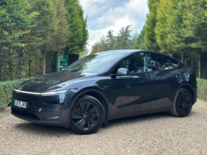 2025 Tesla Model Y 84.7kwh Long Range Auto Rwd 5dr in Other — image 2