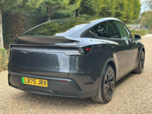 2025 Tesla Model Y 84.7kwh Long Range Auto Rwd 5dr in Other — image 6