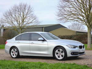 2017 BMW 3 Series 2.0 320i Sport Auto Euro 6 (s/s) 4dr in Silver — image 2