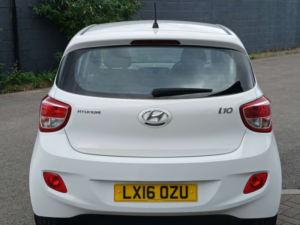 2016 Hyundai I10 1.0 I10 Se Blue Drive 5dr in White — image 3