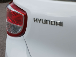 2016 Hyundai I10 1.0 I10 Se Blue Drive 5dr in White — image 4