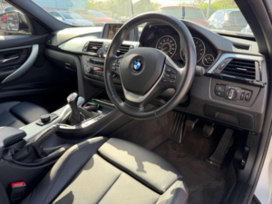 2014 BMW 3 Series 2.0 320i Sport Touring Euro 6 (s/s) 5dr in Silver — image 3