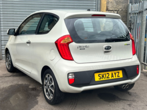 2012 Kia Picanto 1.25 Ecodynamics Halo Hatchback 3dr Petrol Manual Euro 5 (s/s) (84 Bhp) in Beige — image 2