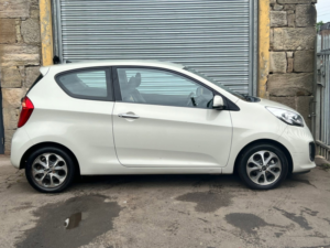 2012 Kia Picanto 1.25 Ecodynamics Halo Hatchback 3dr Petrol Manual Euro 5 (s/s) (84 Bhp) in Beige — image 6