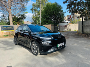 2023 Hyundai Kona 64kwh Premium Auto 5dr (10.5kw Charger) in Black — image 5