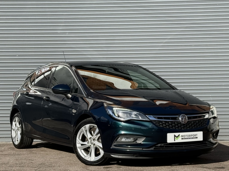 2017 Vauxhall Astra 1.6 Cdti Blueinjection Sri in Green — image 1
