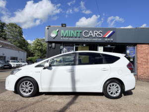 2017 Toyota Prius+ 1.8 Vvt-H Icon in White — image 6