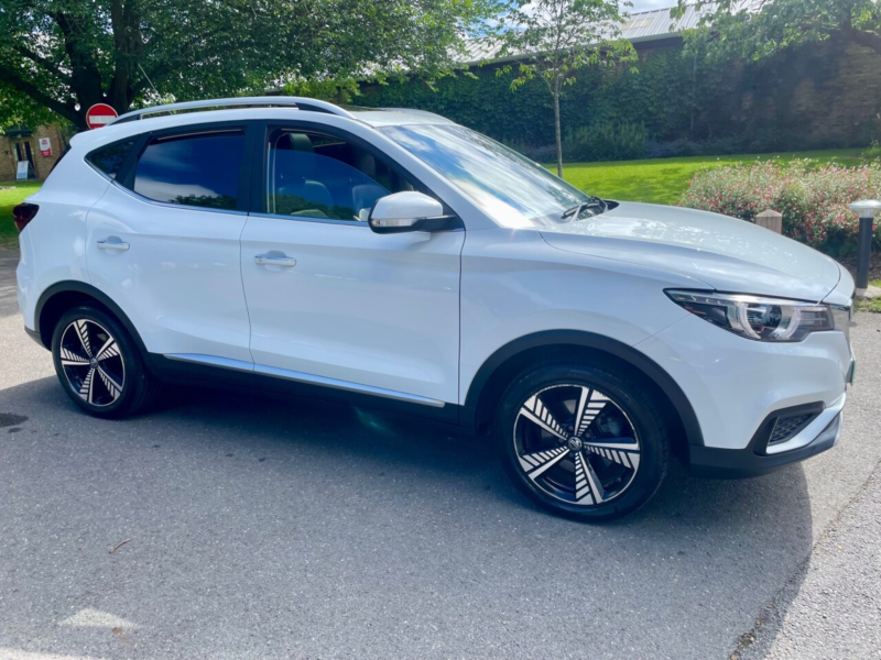 2021 MG MG Zs 44.5kwh Exclusive SUV 5dr Electric Auto (143 Ps) in White — image 1