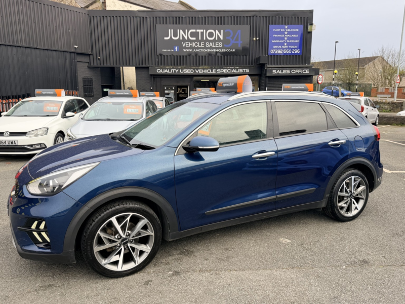2022 Kia Niro 1.6 Gdi 3 in Blue — image 1