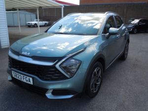 2023 Kia Sportage 1.6 T-Gdi 2 in Grey — image 3