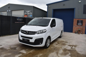 2022 Vauxhall Vivaro 1.5 Turbo D 2900 Sportive L2 H1 Euro 6 (s/s) 6dr in White — image 3