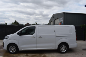 2022 Vauxhall Vivaro 1.5 Turbo D 2900 Sportive L2 H1 Euro 6 (s/s) 6dr in White — image 4