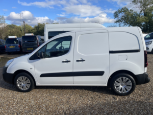 2018 Citroen Berlingo 1.6 Bluehdi 625 Enterprise in White — image 6