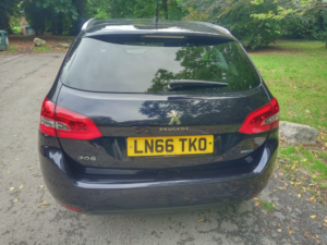 2016 Peugeot 308 Sw 1.6 Bluehdi Allure in Blue — image 5