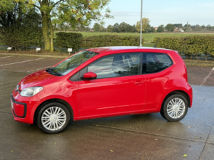 2017 Volkswagen Up! 1.0 Move Up! in Red — image 6