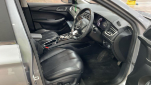 2022 MG Mg5 61.1kwh Exclusive Long Range Auto 5dr in Silver — image 4