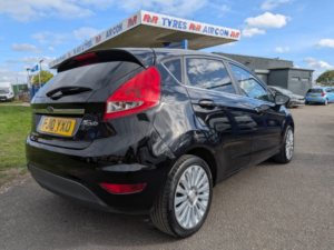 2010 Ford Fiesta 1.4 Titanium in Black — image 4