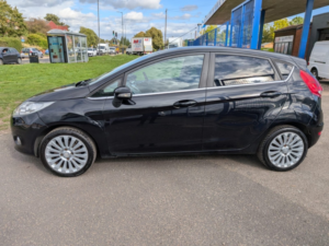 2010 Ford Fiesta 1.4 Titanium in Black — image 5