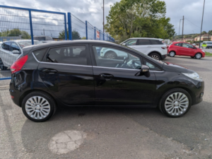 2010 Ford Fiesta 1.4 Titanium in Black — image 6