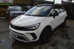 2021 Vauxhall Crossland 1.2 Turbo Griffin in White — image 3