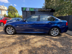 2009 BMW 3 Series 2.0 318d M Sport Steptronic Euro 5 4dr in Blue — image 2
