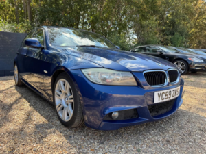 2009 BMW 3 Series 2.0 318d M Sport Steptronic Euro 5 4dr in Blue — image 4