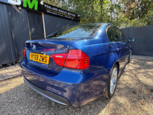 2009 BMW 3 Series 2.0 318d M Sport Steptronic Euro 5 4dr in Blue — image 6
