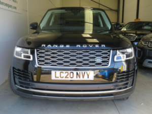 2020 Land Rover Range Rover 3.0 Sd V6 Vogue Se Auto 4WD Euro 6 (s/s) 5dr in Black — image 2