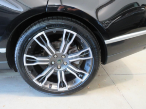 2020 Land Rover Range Rover 3.0 Sd V6 Vogue Se Auto 4WD Euro 6 (s/s) 5dr in Black — image 6