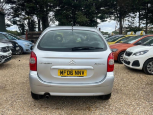 2006 Citroen Xsara Picasso 1.6 Hdi Exclusive 5dr in Silver — image 6