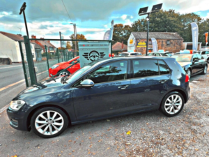 2014 Volkswagen Golf 2.0 Tdi Bluemotion Tech Gt Euro 5 (s/s) 5dr in Blue — image 5