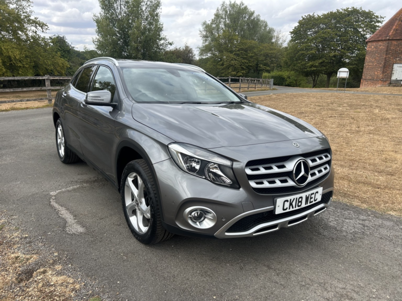 2018 Mercedes-Benz Gla 1.6 Gla200 Sport Automatic in Grey — image 1