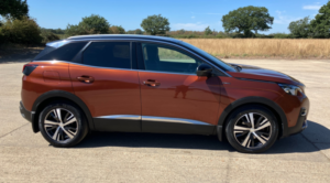 2018 Peugeot 3008 1.5 Bluehdi Gt Line in Bronze — image 3