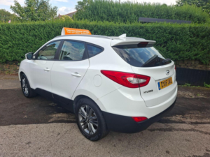2015 Hyundai Ix35 1.7 Crdi Se Euro 5 (s/s) 5dr (nav) in White — image 6