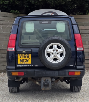 1999 Land Rover Discovery 4.0 I V8 Gs in Blue — image 3