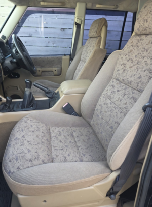 1999 Land Rover Discovery 4.0 I V8 Gs in Blue — image 6
