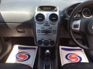 2012 Vauxhall Corsa 1.4 16v Exclusiv in Blue — image 6