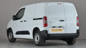 2023 Peugeot Partner 1.5 Bluehdi 1000 Professional Premium + Standard Panel Van 5dr Diesel Manual Swb Euro 6 100 Bhp in White — image 4