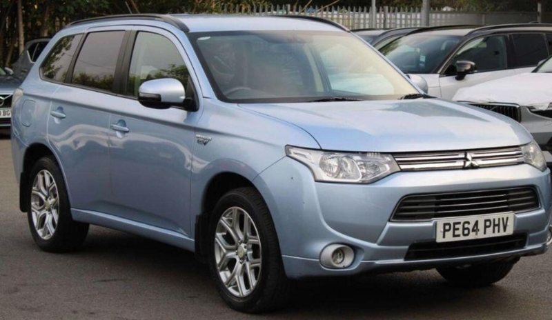 2014 Mitsubishi Outlander 2.0h 12kwh Gx3h CVT 4WD Euro 5 (s/s) 5dr in Blue — image 1