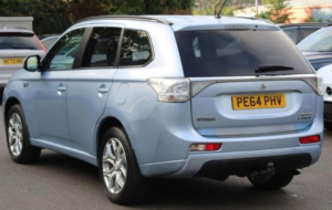2014 Mitsubishi Outlander 2.0h 12kwh Gx3h CVT 4WD Euro 5 (s/s) 5dr in Blue — image 4