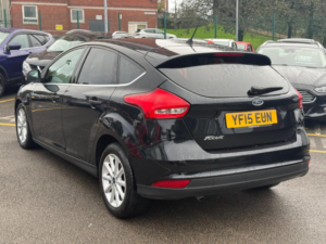 2015 Ford Focus 1.6 Tdci Zetec Euro 5 (s/s) 5dr in Black — image 5